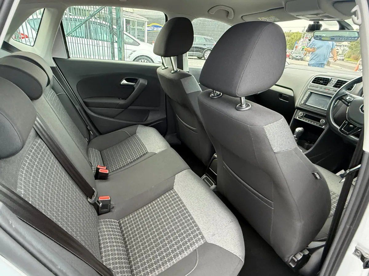 Volkswagen Polo Hatchback, Petrol, 2015, Silver