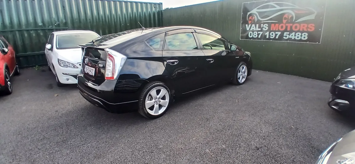 Toyota Prius Hatchback, Petrol Hybrid, 2015, Black