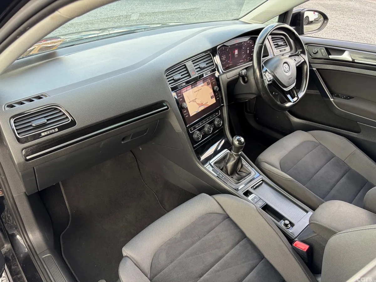 Volkswagen Golf Estate, Diesel, 2019, Black