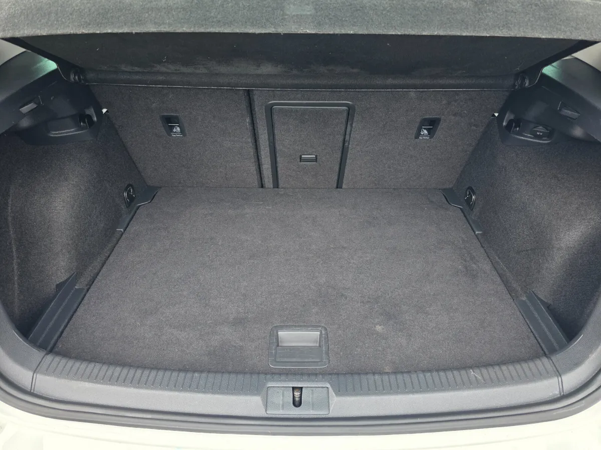Volkswagen Golf Hatchback, Petrol, 2019, White