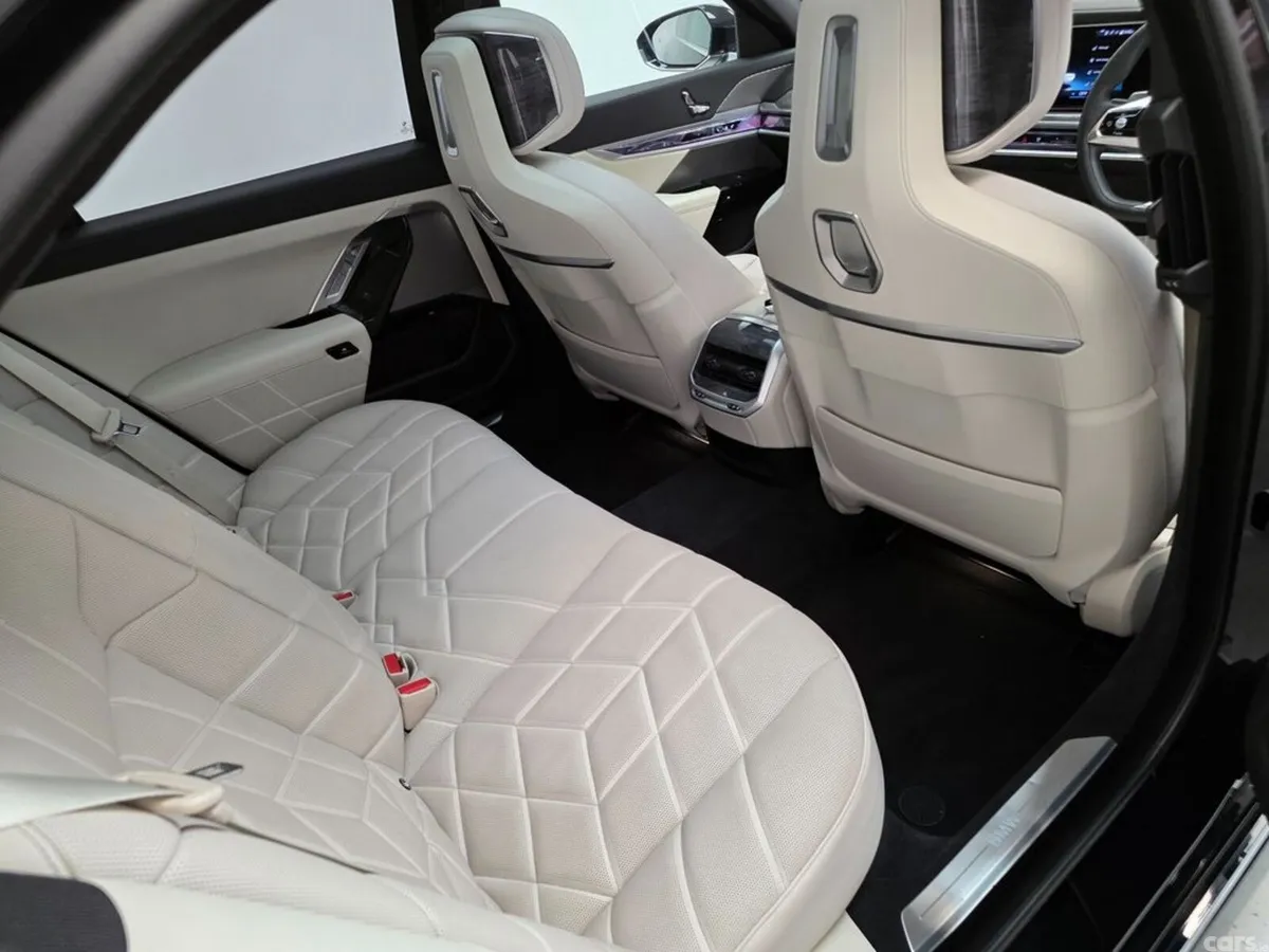BMW 7-Series Saloon, Petrol Plug-in Hybrid, 2023, Black