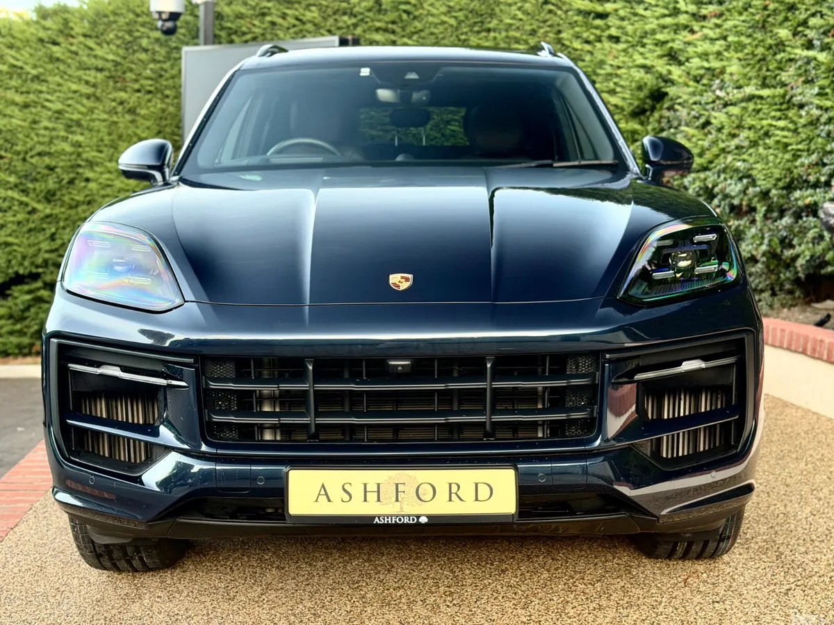 Porsche Cayenne SUV, Petrol Plug-in Hybrid, 2024, Blue