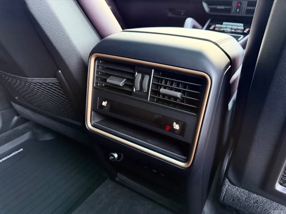 Porsche Cayenne SUV, Petrol Plug-in Hybrid, 2024, Blue