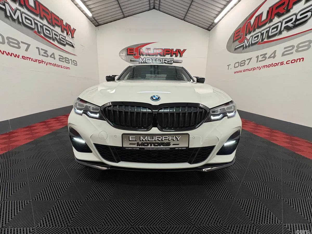BMW 3-Series Saloon, Petrol Hybrid, 2022, White
