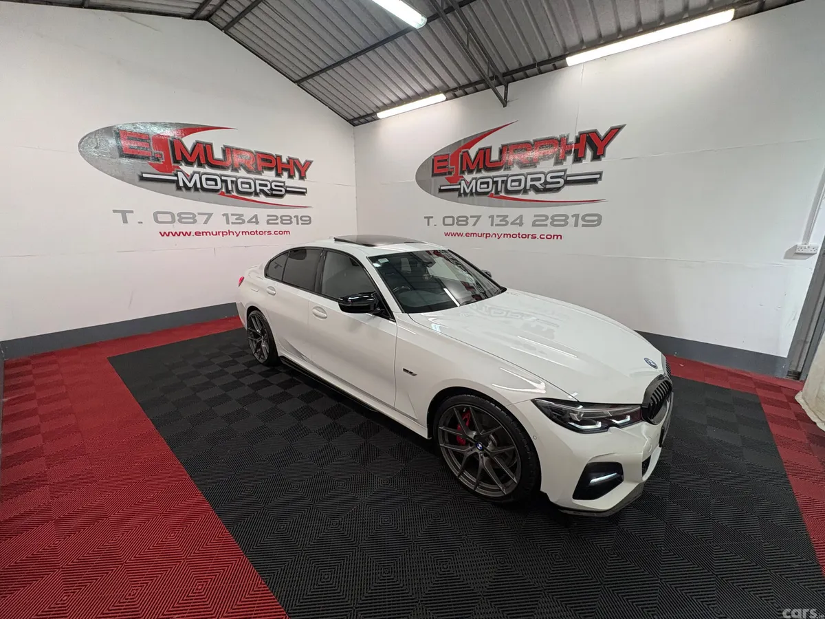 BMW 3-Series Saloon, Petrol Hybrid, 2022, White