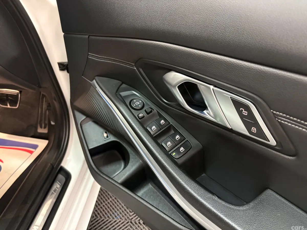 BMW 3-Series Saloon, Petrol Hybrid, 2022, White