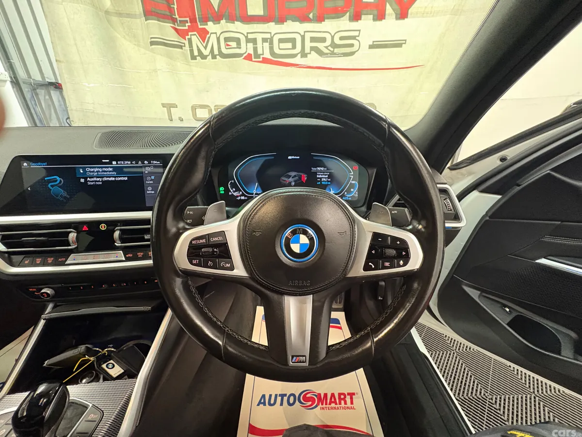 BMW 3-Series Saloon, Petrol Hybrid, 2022, White