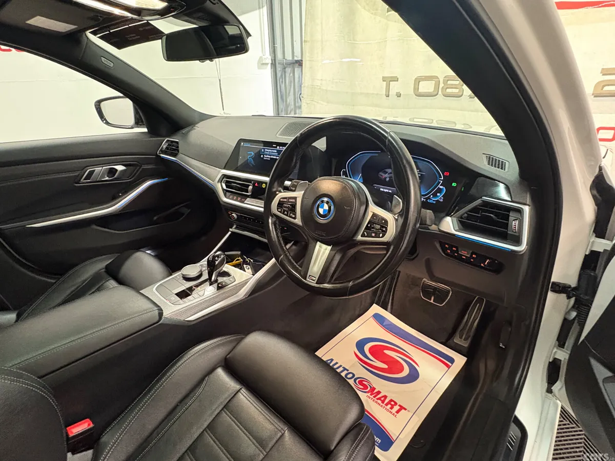 BMW 3-Series Saloon, Petrol Hybrid, 2022, White