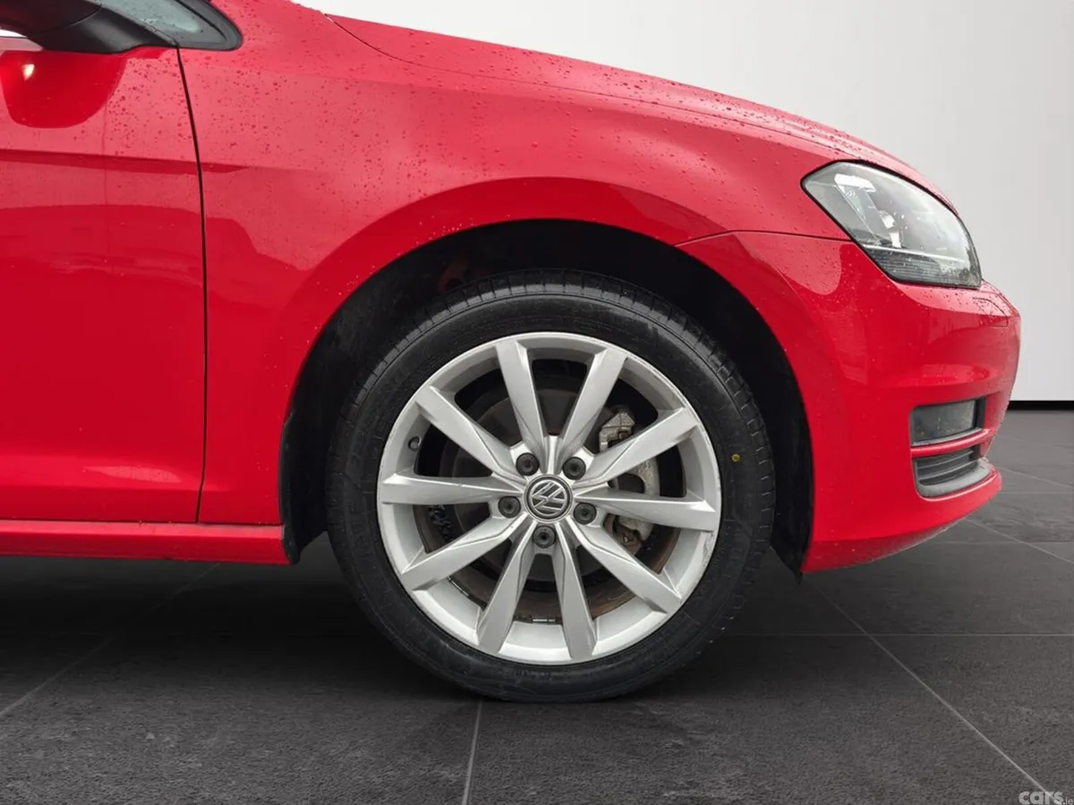 Volkswagen Golf Estate, Petrol, 2017, Red