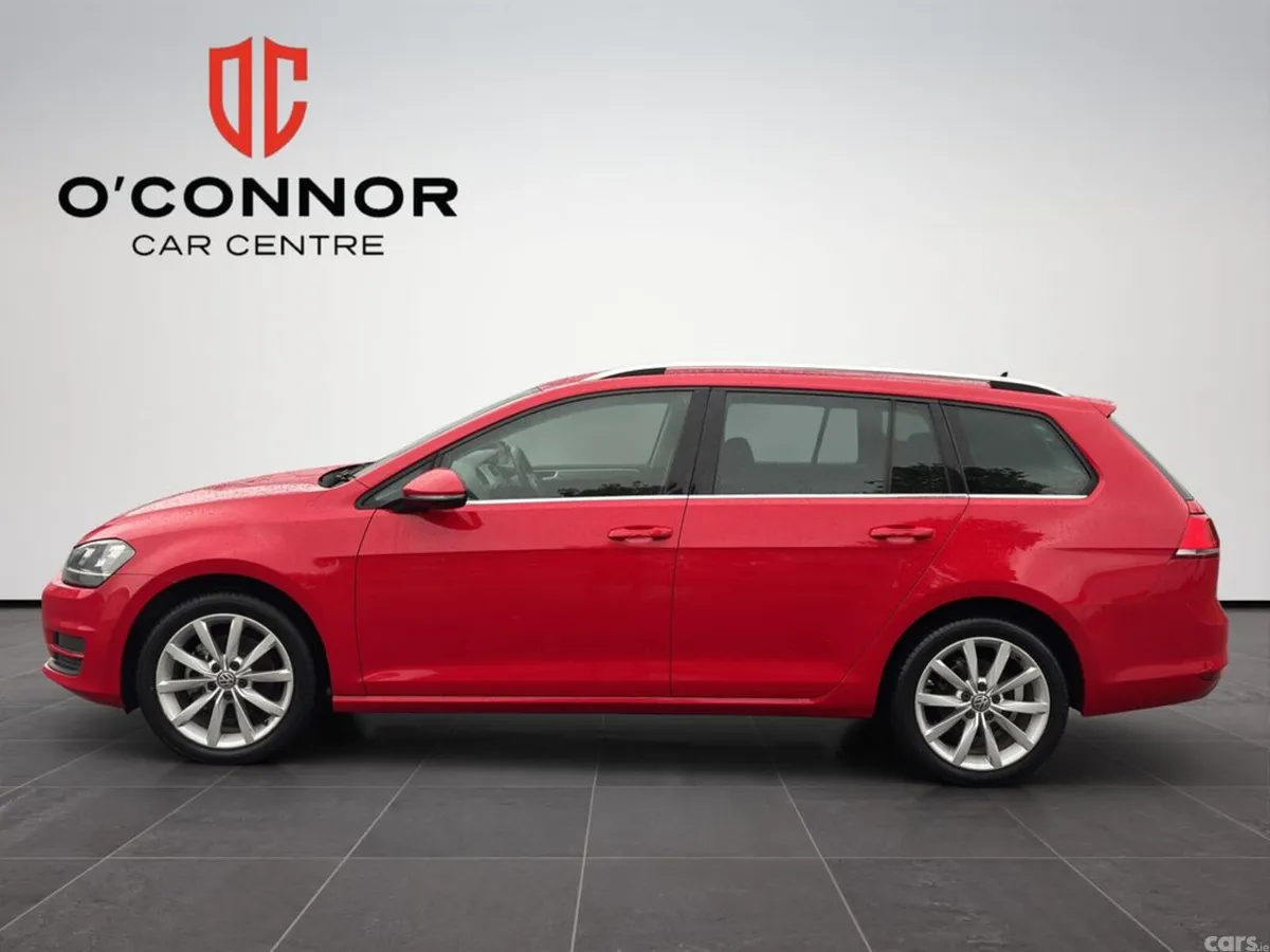 Volkswagen Golf Estate, Petrol, 2017, Red