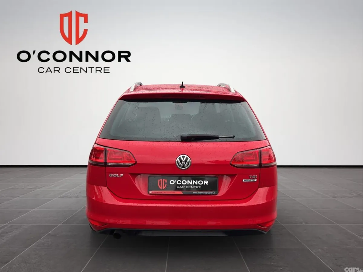 Volkswagen Golf Estate, Petrol, 2017, Red