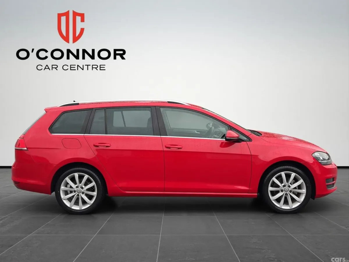 Volkswagen Golf Estate, Petrol, 2017, Red