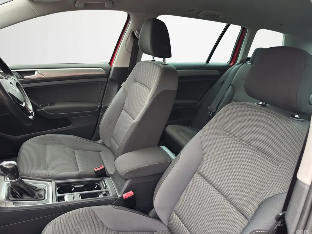 Volkswagen Golf Estate, Petrol, 2017, Red
