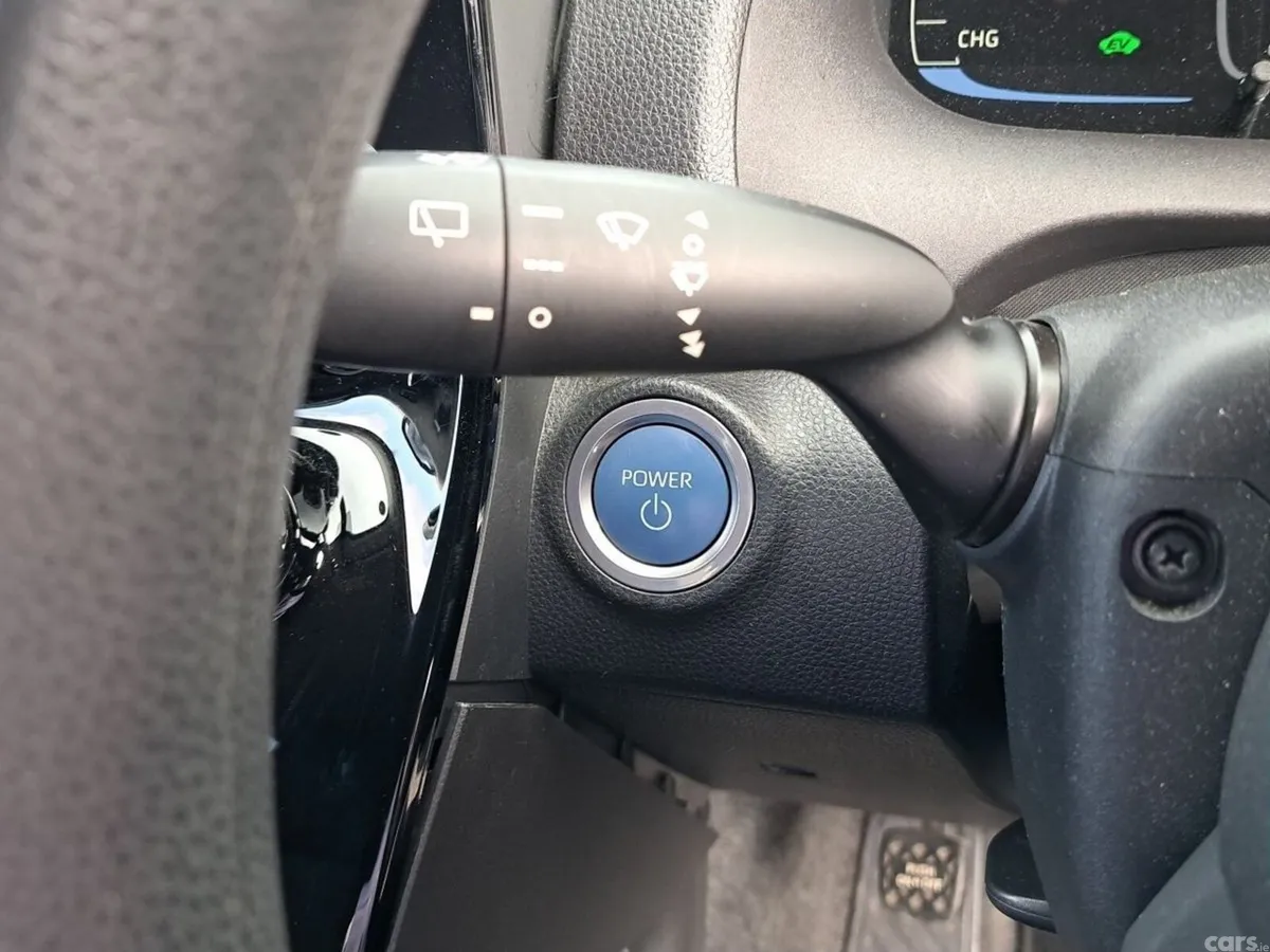 Toyota Aqua Hatchback, Petrol Hybrid, 2024, White
