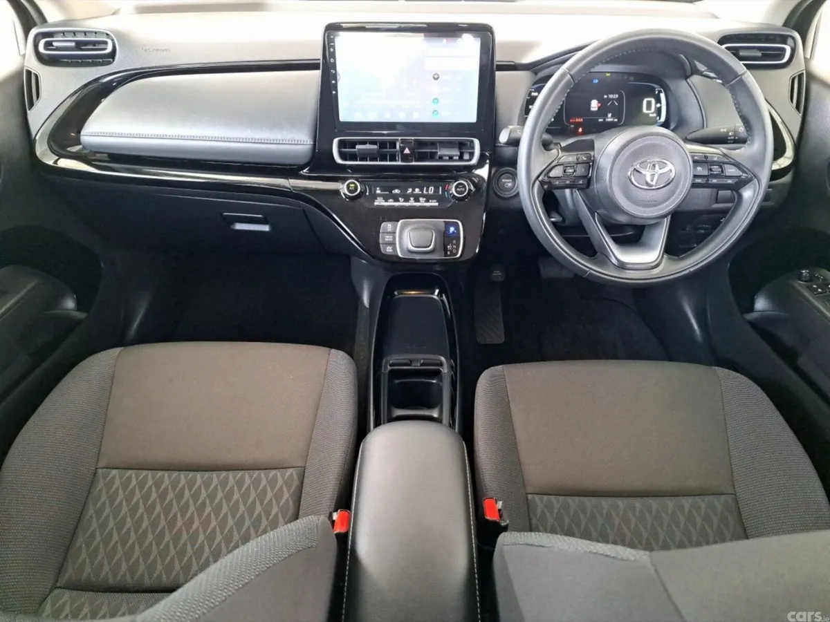 Toyota Aqua Hatchback, Petrol Hybrid, 2024, White