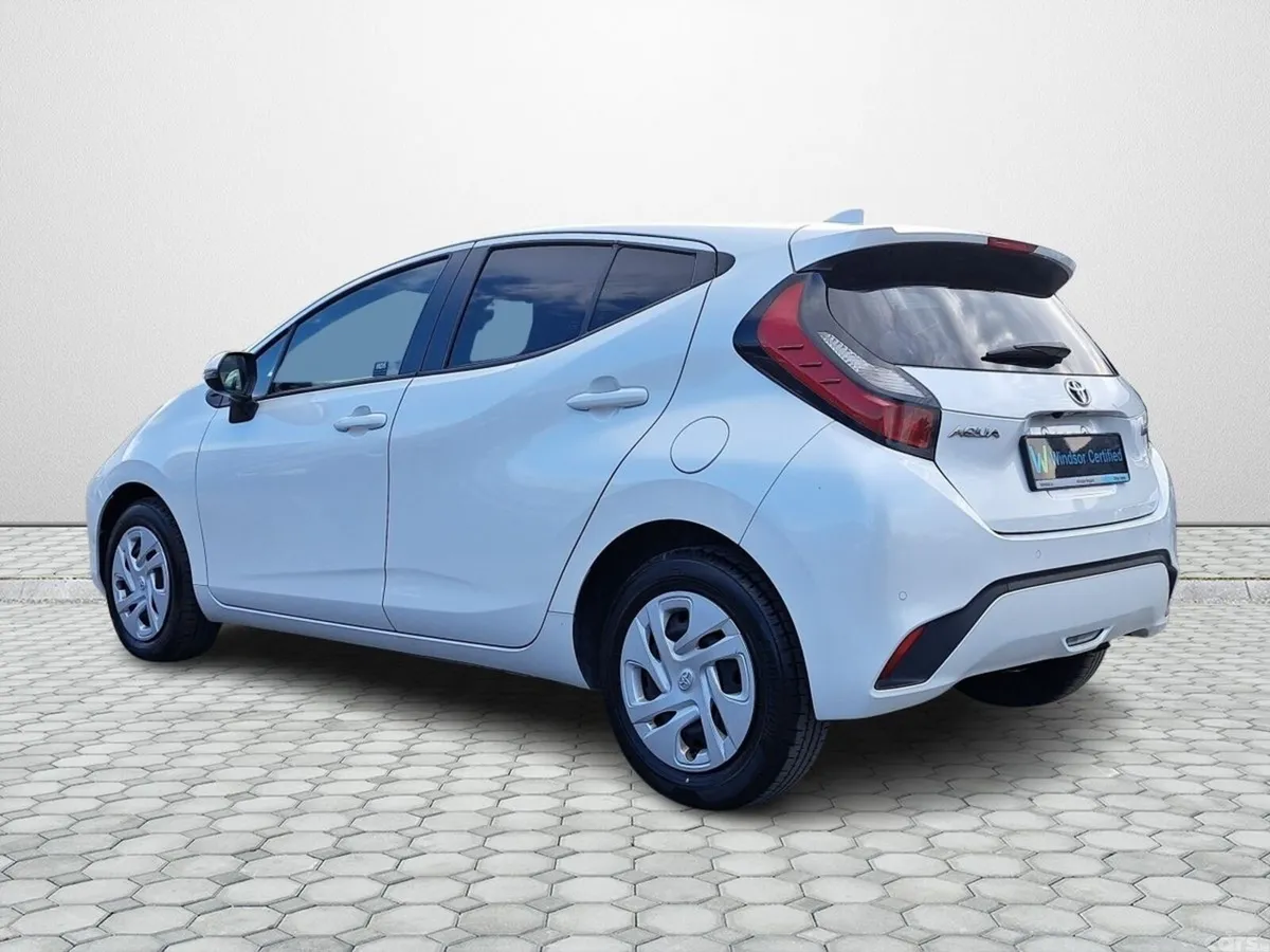 Toyota Aqua Hatchback, Petrol Hybrid, 2024, White