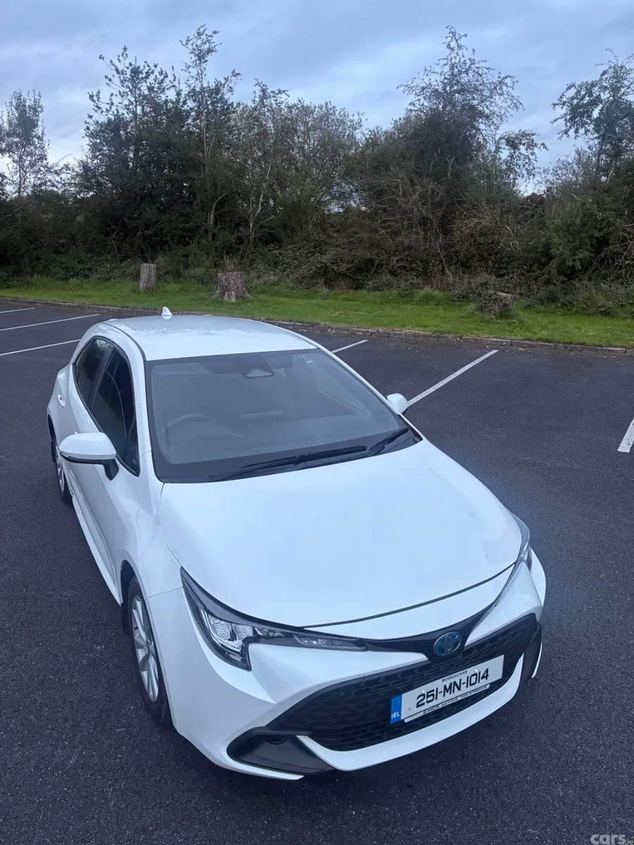 Toyota Corolla Hatchback, Petrol Hybrid, 2025, White