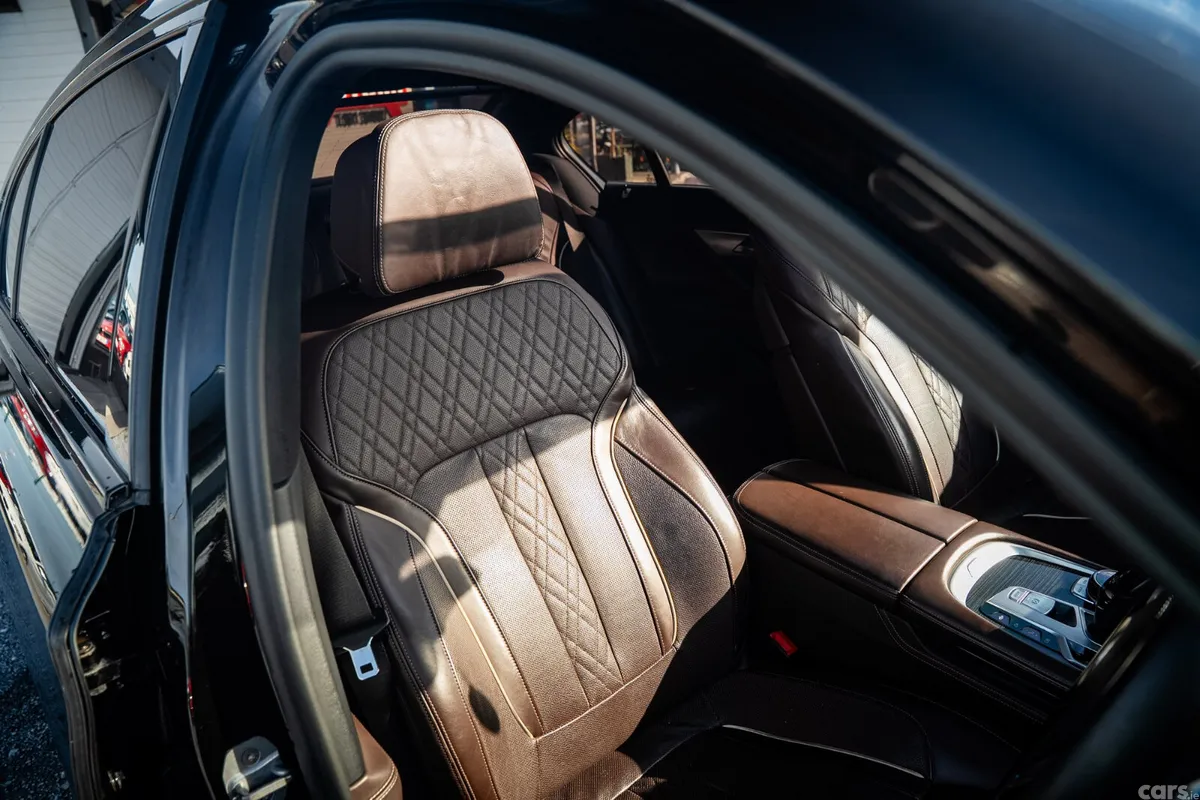 BMW 7-Series Saloon, Petrol Plug-in Hybrid, 2019, Brown