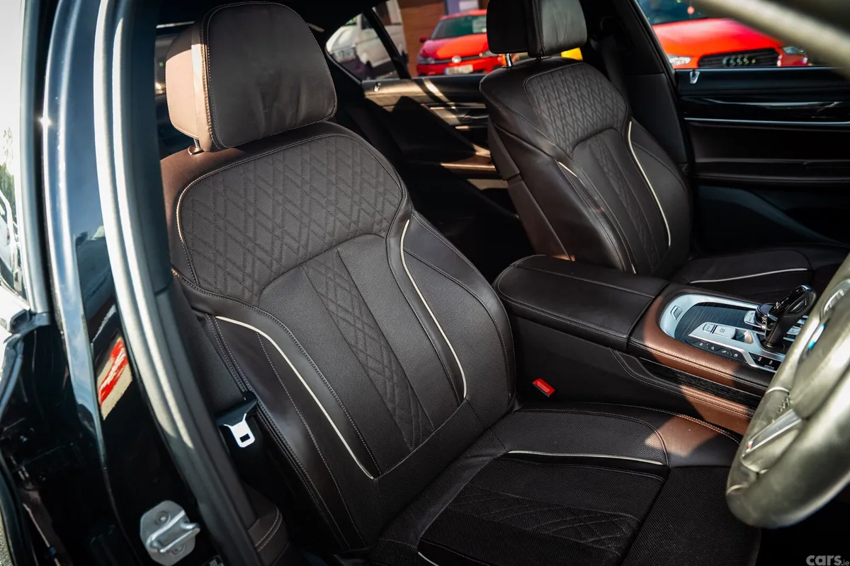 BMW 7-Series Saloon, Petrol Plug-in Hybrid, 2019, Brown