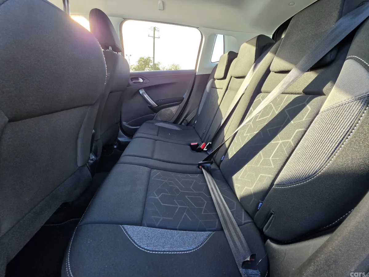 Peugeot 2008 Estate, Diesel, 2017, Grey