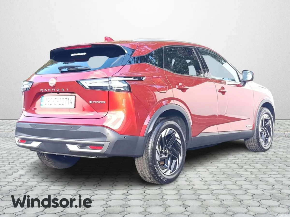 Nissan Qashqai SUV, Petrol Hybrid, 2026, Red