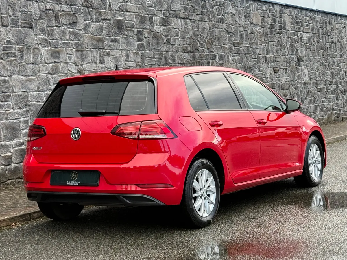 Volkswagen Golf Estate, Diesel, 2018, Red