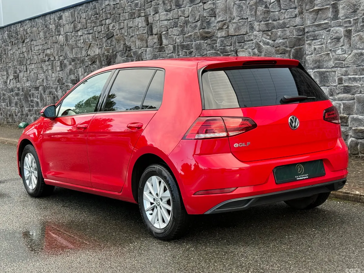 Volkswagen Golf Estate, Diesel, 2018, Red