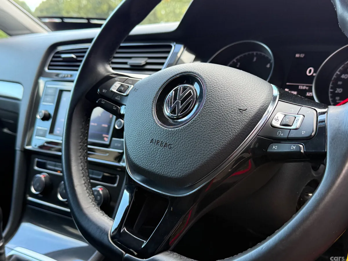 Volkswagen Golf Estate, Diesel, 2018, Red