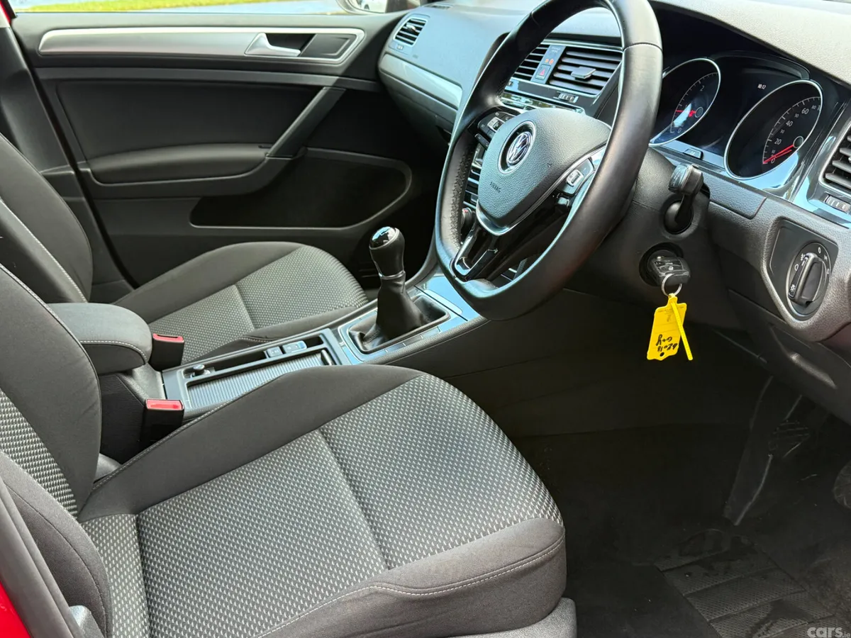 Volkswagen Golf Estate, Diesel, 2018, Red