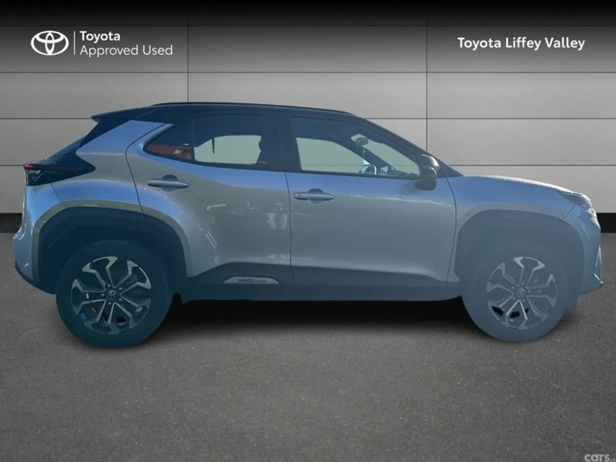 Toyota Yaris Cross Hatchback, Petrol Hybrid, 2026, Grey