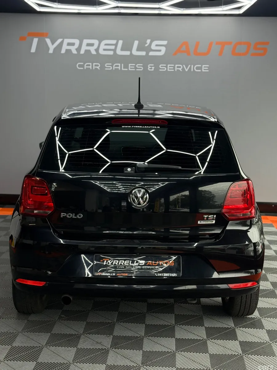 Volkswagen Polo Hatchback, Petrol, 2015, Black