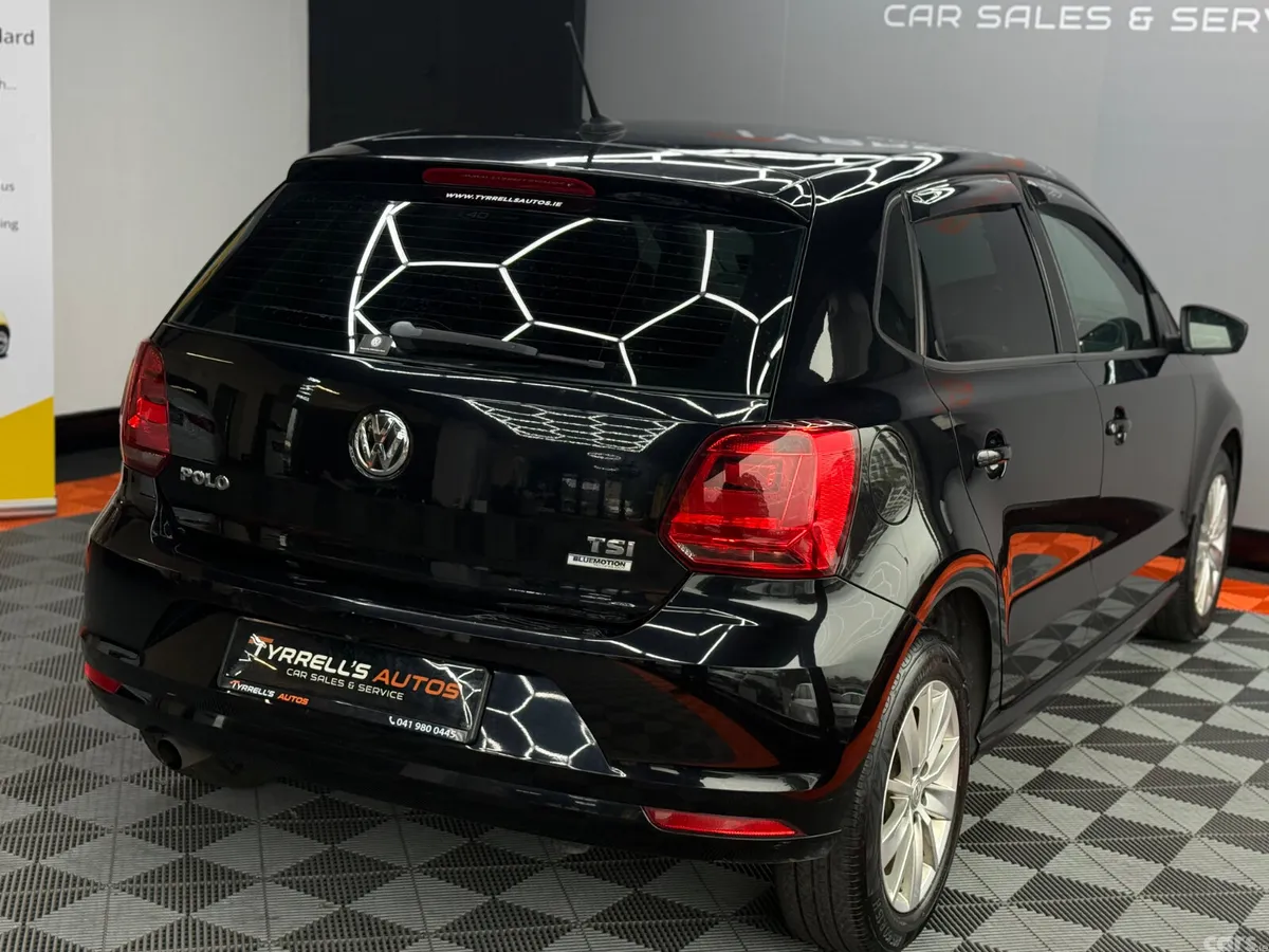 Volkswagen Polo Hatchback, Petrol, 2015, Black