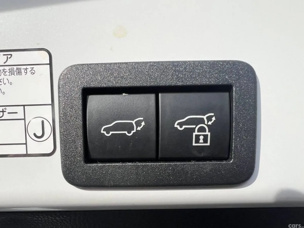 Toyota Yaris Cross Hatchback, Petrol Hybrid, 2022, White