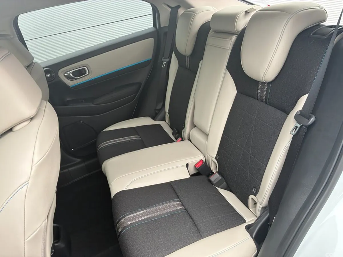 Honda HR-V Hatchback, Petrol Hybrid, 2027, White