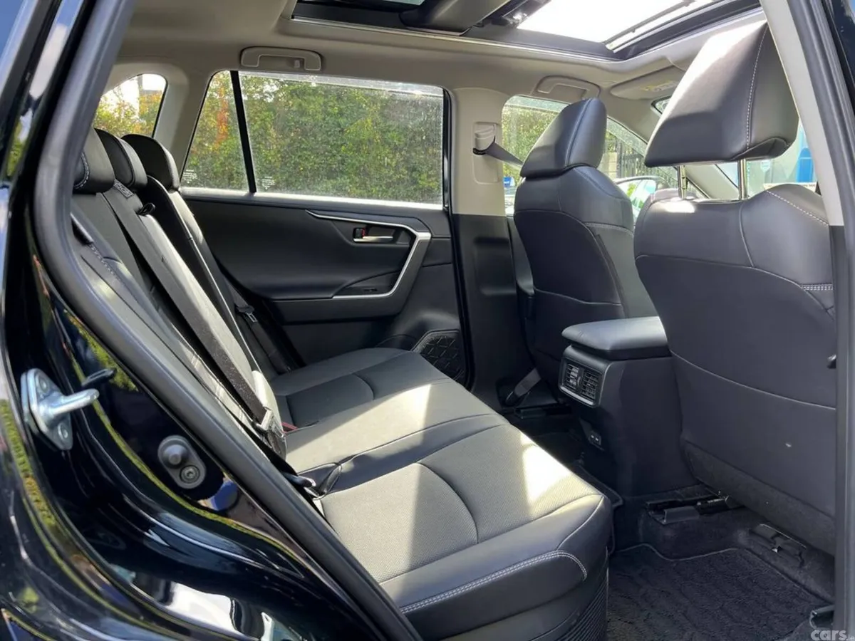 Toyota RAV4 SUV, Petrol Hybrid, 2023, Black