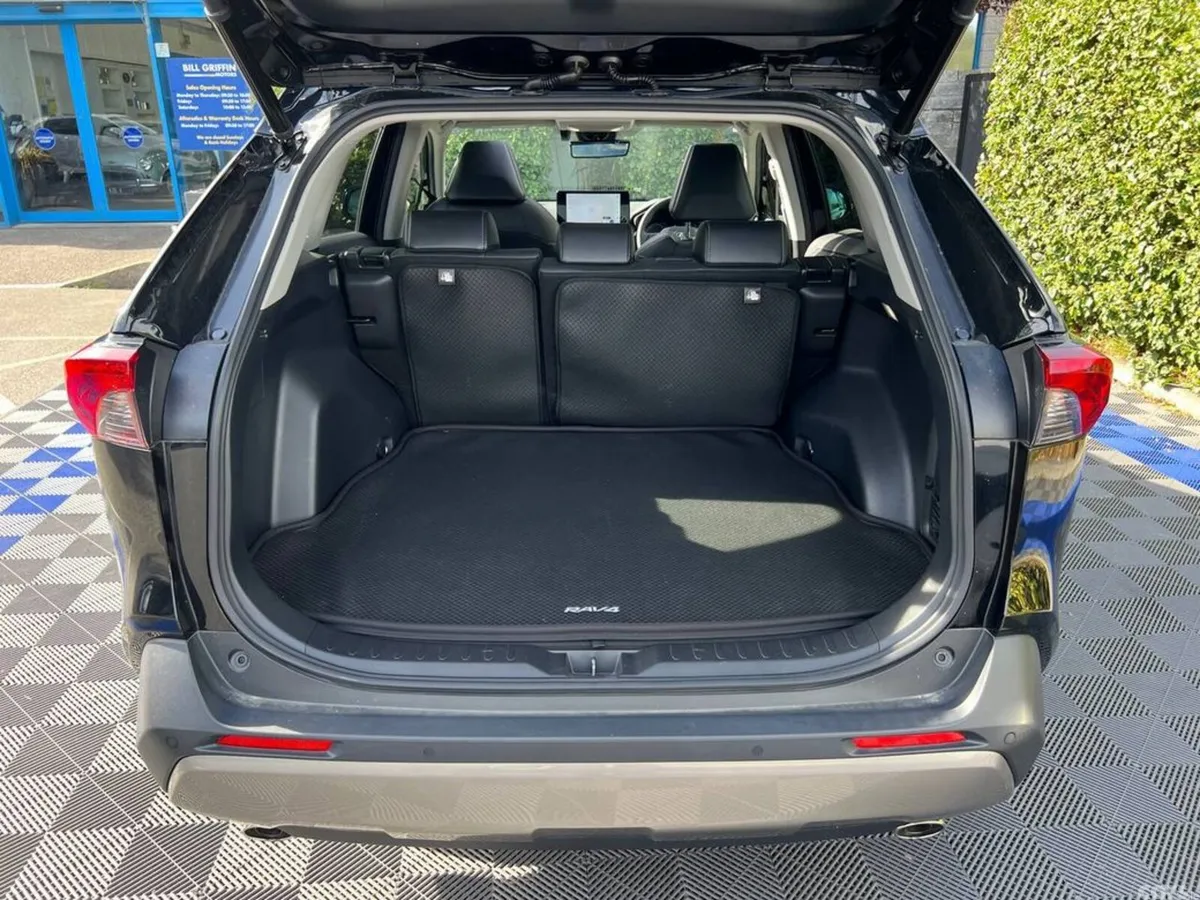 Toyota RAV4 SUV, Petrol Hybrid, 2023, Black