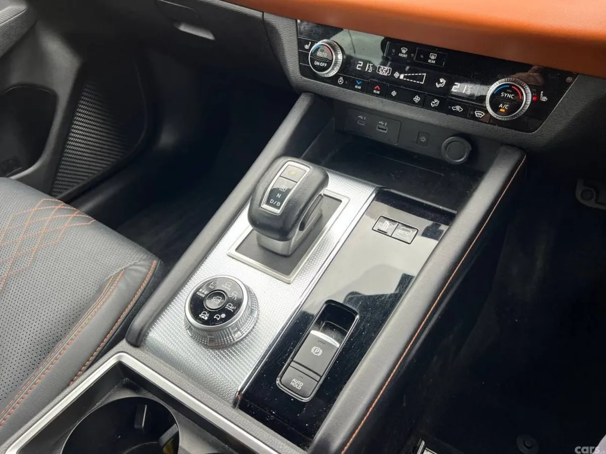 Mitsubishi Outlander SUV, Petrol Hybrid, 2022, White