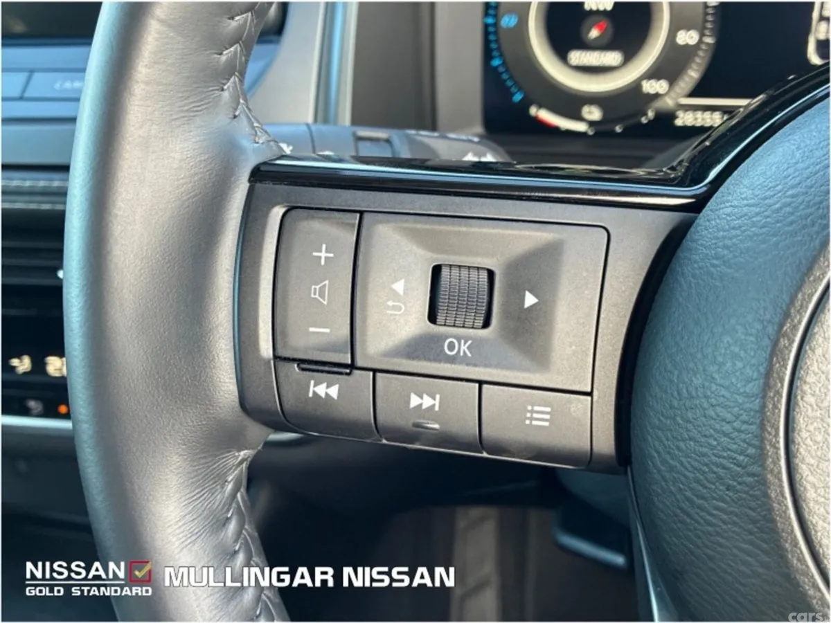 Nissan Qashqai MPV, Petrol Hybrid, 2026, Red