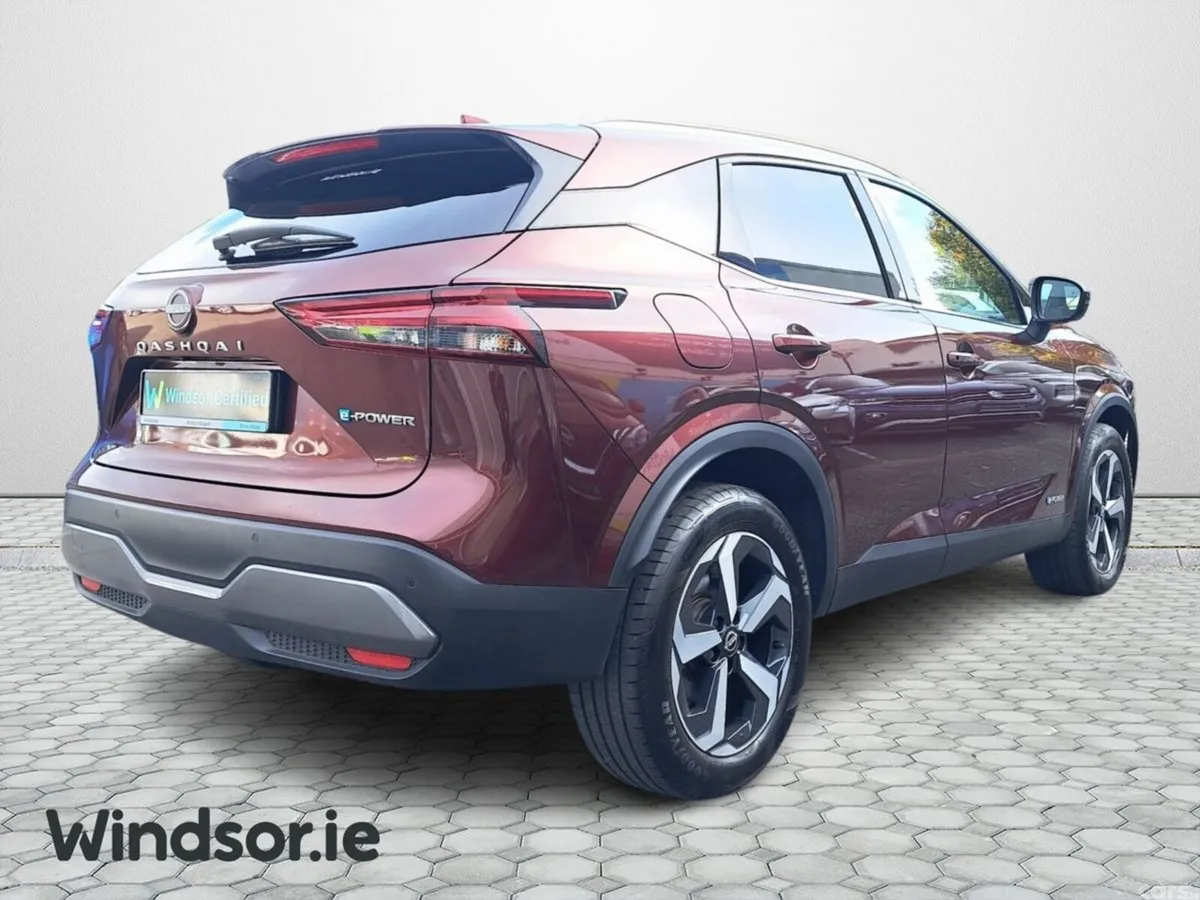 Nissan Qashqai SUV, Petrol Hybrid, 2024, Red