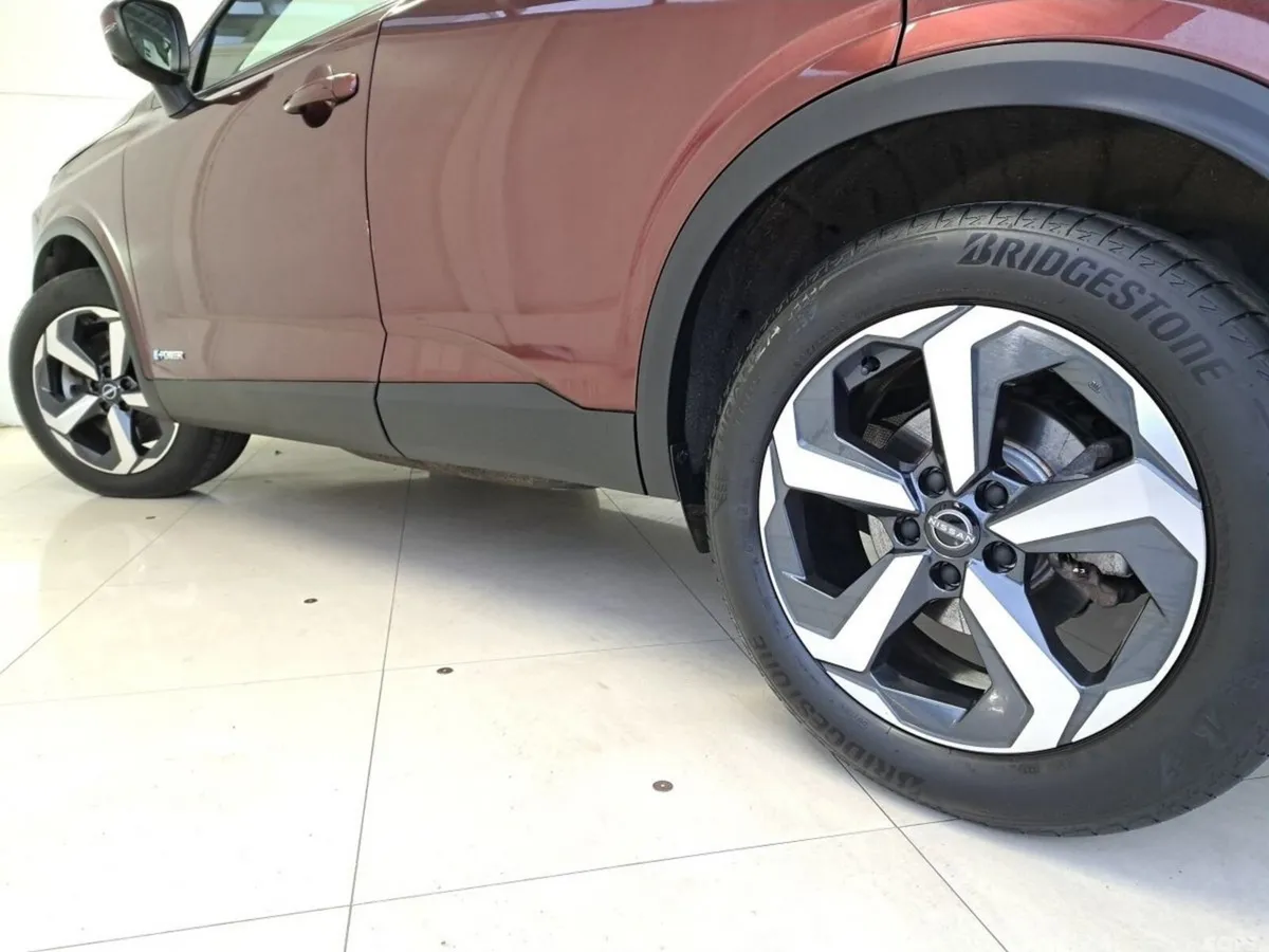 Nissan Qashqai SUV, Petrol Hybrid, 2024, Red