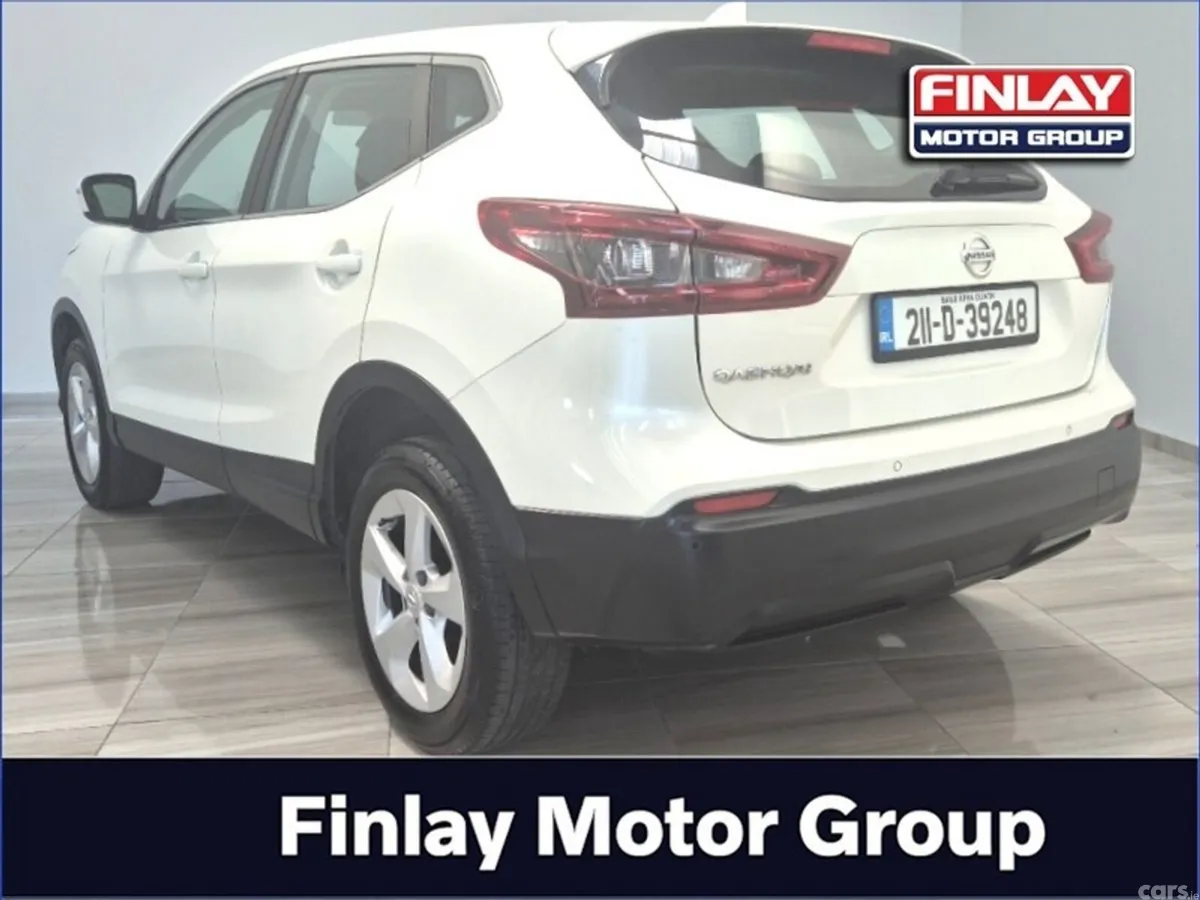 Nissan Qashqai Hatchback, Petrol, 2021, White