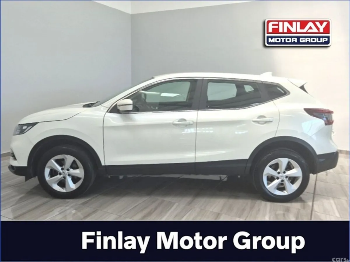 Nissan Qashqai Hatchback, Petrol, 2021, White