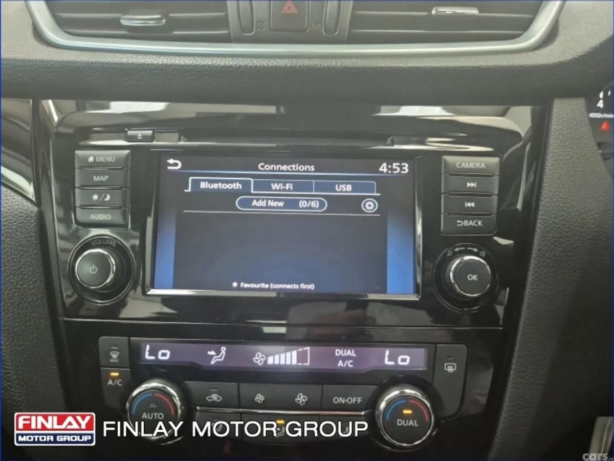 Nissan Qashqai Hatchback, Petrol, 2021, White