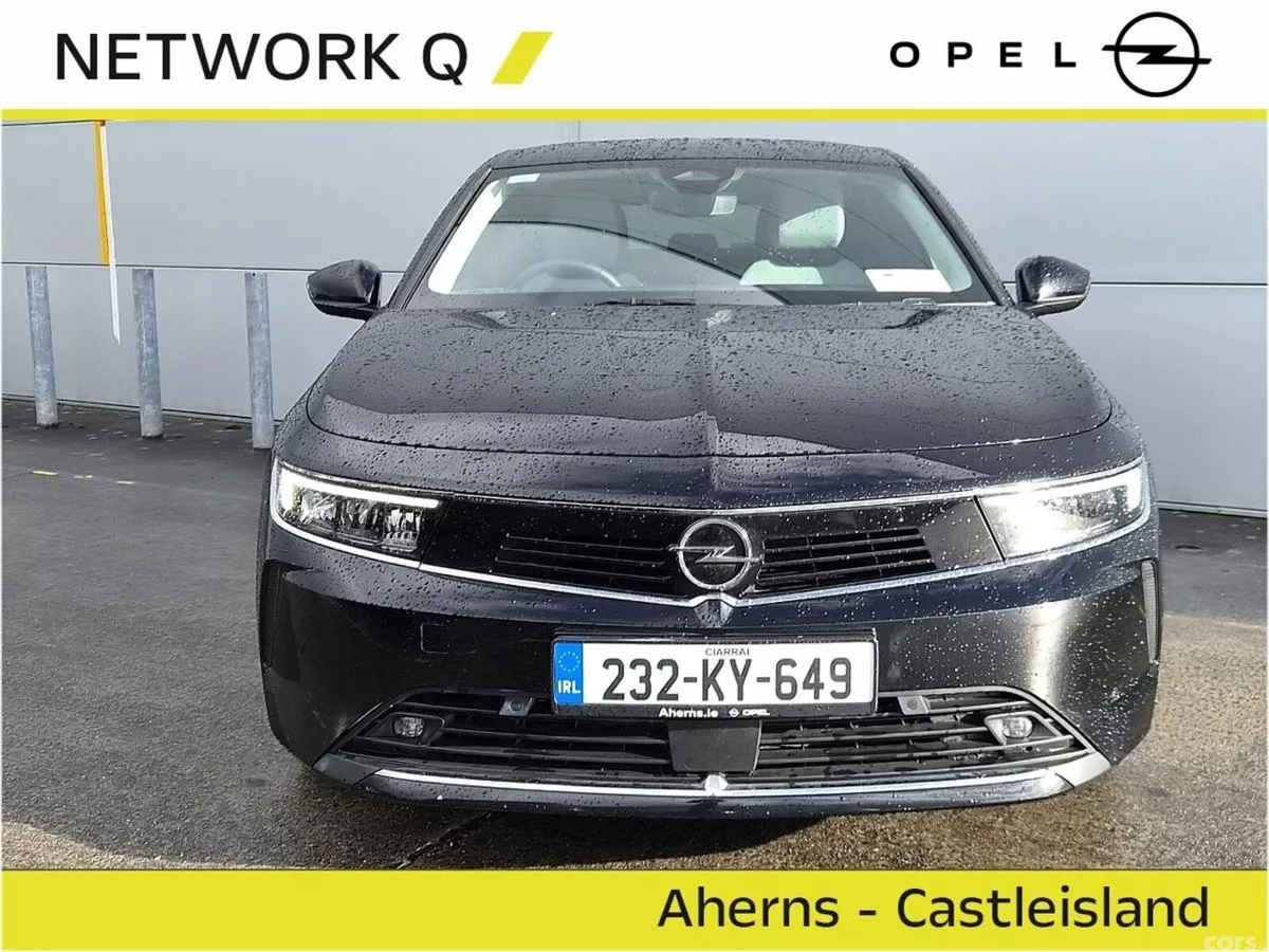 Opel Astra Hatchback, Petrol, 2023, Black