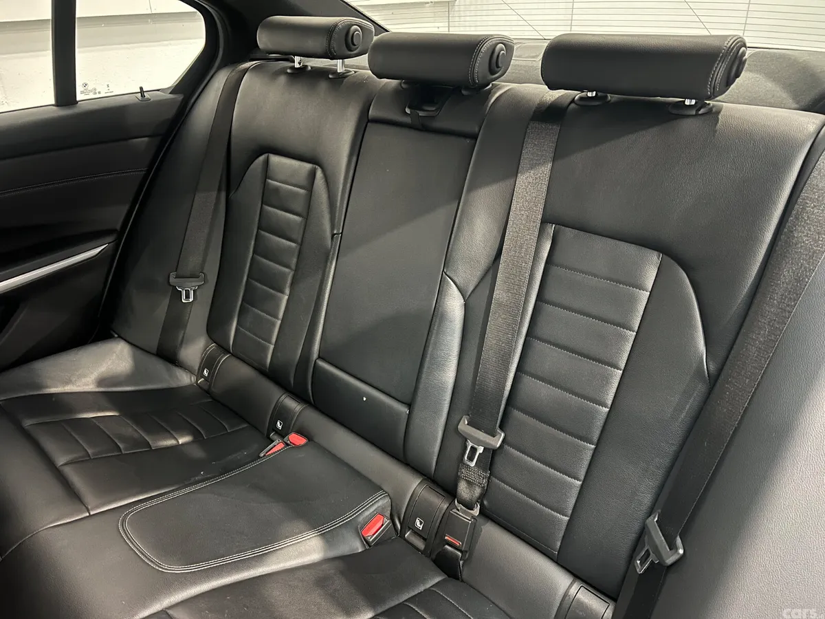 BMW 3-Series Saloon, Petrol Plug-in Hybrid, 2022, Black