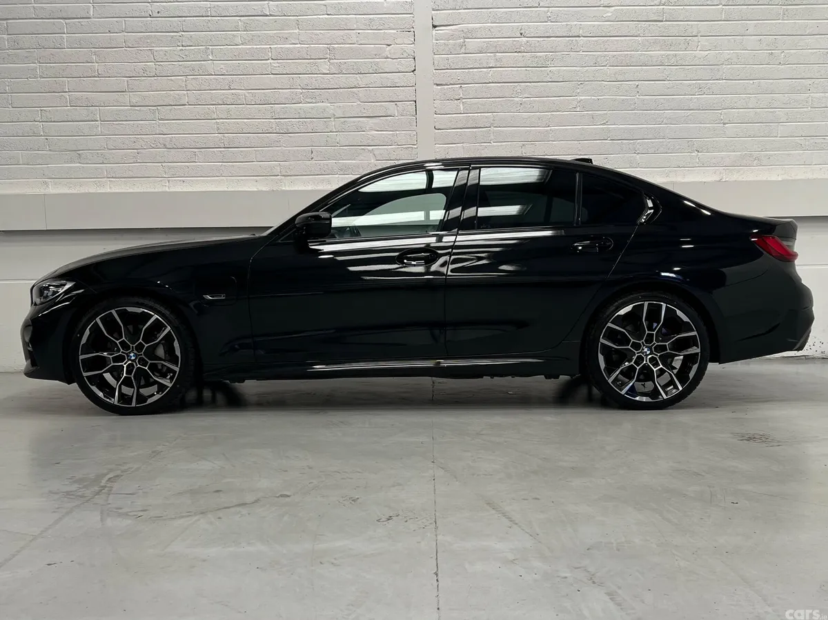 BMW 3-Series Saloon, Petrol Plug-in Hybrid, 2022, Black