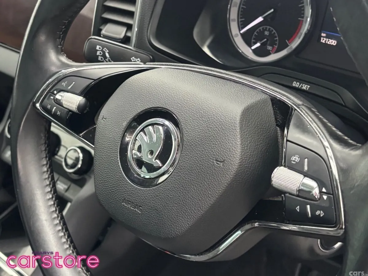 Skoda Karoq SUV, Diesel, 2021, Grey