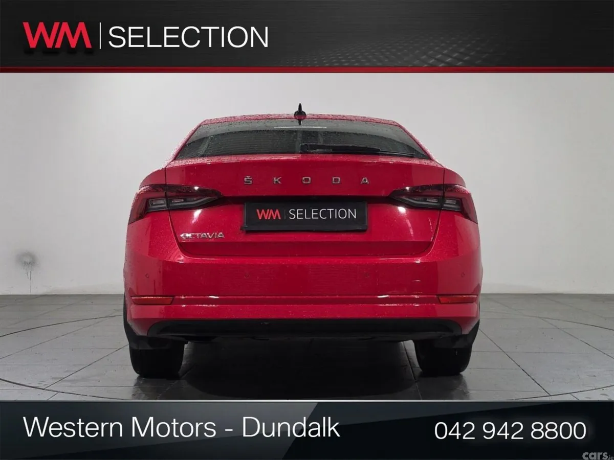 Skoda Octavia Saloon, Petrol, 2023, Red