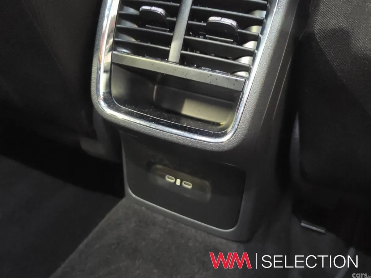Skoda Octavia Saloon, Petrol, 2023, Red