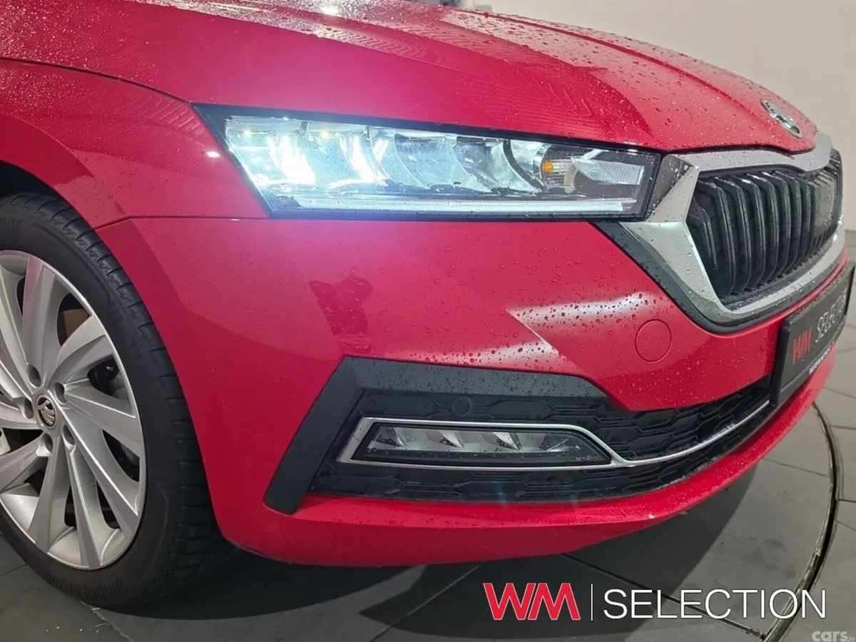 Skoda Octavia Saloon, Petrol, 2023, Red
